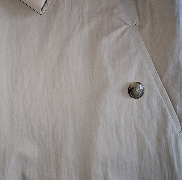 Massimo Dutti Short Trench - Picture 3 of 8